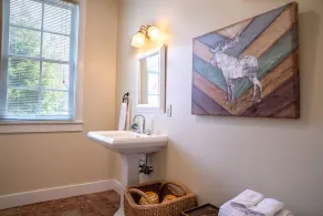 NEWLY RENOVATED EAST WARREN LUXURY FARMHOUSE - Image 2