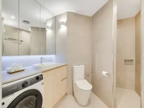 11 Mooloolaba Esplanade - Image 3