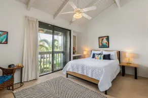 Spacious Family Condo Overlooking Golf Course - Image 5
