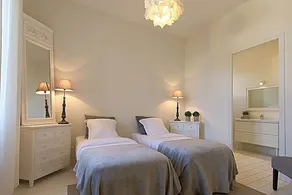 Das Herrenhaus von Isly aus dem 18. Jahrhundert - Image 3