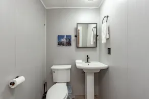 Luxury Dog Friendly Lodge w/ Pool & Hot Tub - Image 3