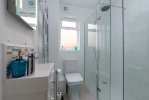 Beach, dog and family friendly holiday home sleeping up to 6 in Combe Martin - Image 3
