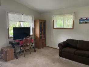 Guest House at Parkland Beach, Gull Lake - Image 5