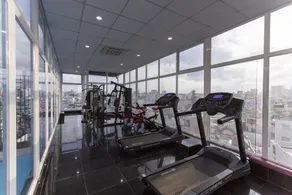 Beautiful Apartment with Pool and Gym - Image 3