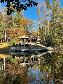 Lakefront retreat for family, friends & fun! - Image 2