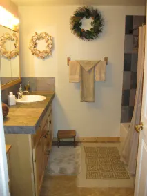 Large family cabin. Accommodating for those who love to cook! WE NOW HAVE WATER! - Image 4