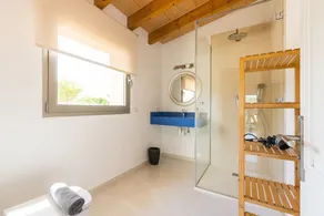 Finca 'Son Perot' mit Innen- und Außenpool, Balkonen, Terrassen und WLAN - Image 4