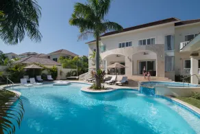 Beautiful modern  luxurious Villa.... ! - Image 5