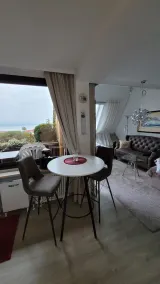 Cozy lake view apartment for two! - Image 5