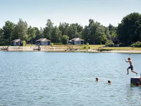 Premium Lodge Near Recreation Lake - Image 3