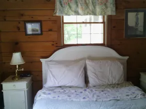 Rustic Cozy Log Cabin - Image 4