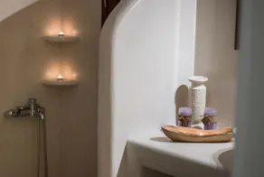 Gratsias Luxury Apartments Naxos - Image 3