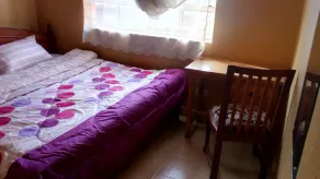 Cozy private room in a shared house - Image 4