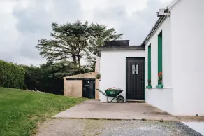 Charming Rural Irish Cottage near golf, beaches, castles and villages - Image 4