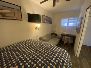A pristine condo on the bay that comes with beautiful sunsets. - Image 3