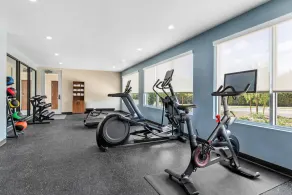 Everhome Suites Ontario - Image 2