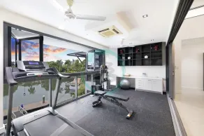 ZenLux: 4BR Bayview Mansion Infinity Pool + Cinema - Image 2