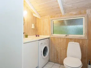 6 person holiday home in Fårvang - Image 3