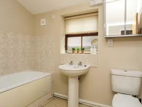PENRALLT COTTAGE, family friendly, with a garden in Y Felinheli - Image 2