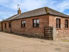 A spacious country cottage the perfect indulgent getaway for two. - Image 5
