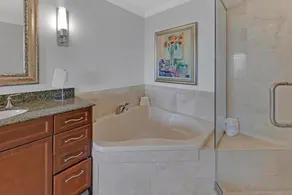 Emerald Grande 🐠🐠Full 3BR ⛱️⛱️ Beach Service Incl ⛵️⛵️ EV Chargers 🦀Above Harborwalk - Image 4