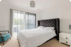 Rochester - 2 Bed - Sleeps 4 - Balcony - Parking - Image 2