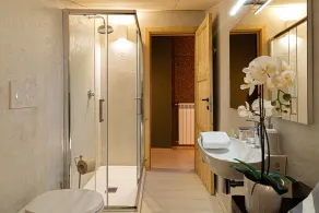 Lotus House - Image 3