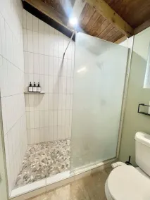 2 bedroom Villa with Pool and Stunning Ocean Views. - Image 4