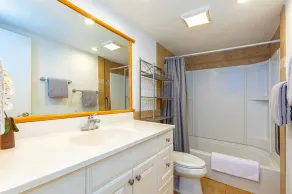Kuleana #303: Oceanfront Gem with King Bed and Pool plus Summer Rates! - Image 3