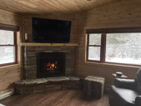 Bourbon Hideout - Private dock and access to Lower Hay Lake/Whitefish Chain - Image 3