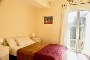 Sea view. Swimming pool 8x4m. Very quiet location. 150m2 - Image 5