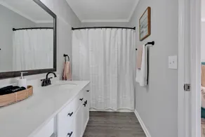 3BR Modern | Midtown Escape | 5 Miles To Downtown - Image 3