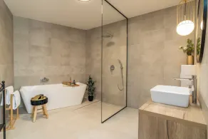 Villa Top Hill, heated infinity pool, Jacuzzi, Sauna, 5 en-suite bedrooms, a Media room - Image 5
