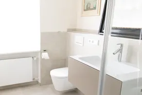 Modern apartment in historic villa with park in the center of the old town - Image 3