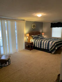 Lakefront cottage w/ convenient access to restaurants, atv and snowmobile trails - Image 4