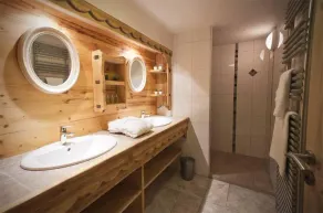 MERIBEL CENTER - LOVELY CHALET FOR 8 - PARKING - 5MN SKI SLOPES - DIRECT OWNER - - Image 3