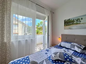 Holiday apartment with air conditioning and barbecue facilities - Image 3