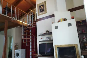 at lucy's home - Image 2