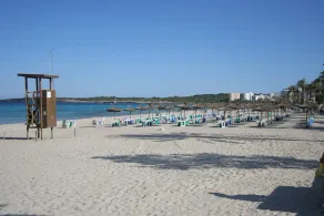 RIGO 2-C(left, 3 bedrooms): Directly on the beach, frontal sea view - Image 5