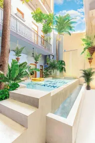 AMAZING location with pool and rooftop A2 - Image 4