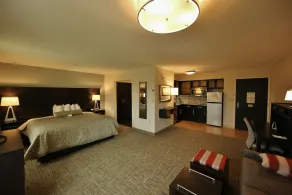 Relaxing Retreat in Liverpool | Free Breakfast + Fitness Center - Image 4
