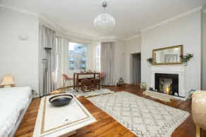 Host & Stay - St Aubyns Coastal Retreat - Image 4