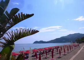 Casa giardino sulle più grandi spiagge di Taormina appart. n. 1 sul lungomare. - Image 4