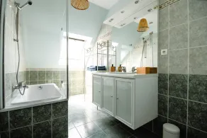 Villa with private pool, spa, beach and shops within walking distance - Image 3