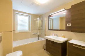 Antonio's Luxury Suites - Image 4