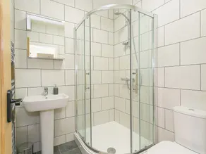 4 bedroom accommodation in Wardlow, near Buxton - Image 4