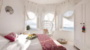 Zauberhafte Villa mit Infinity Pool, exquisitem Interieur und 300º Meerblick - Image 4