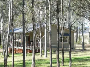 Spacious Cottage, overlooking bushland - Image 5