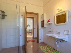 Cosy apartment for 6 people with pool, WIFI, TV, patio, pets allowed and panoramic view - Image 2