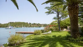 Superb waterfront villa with private pool, jetty, motorboat included and sauna - Image 4